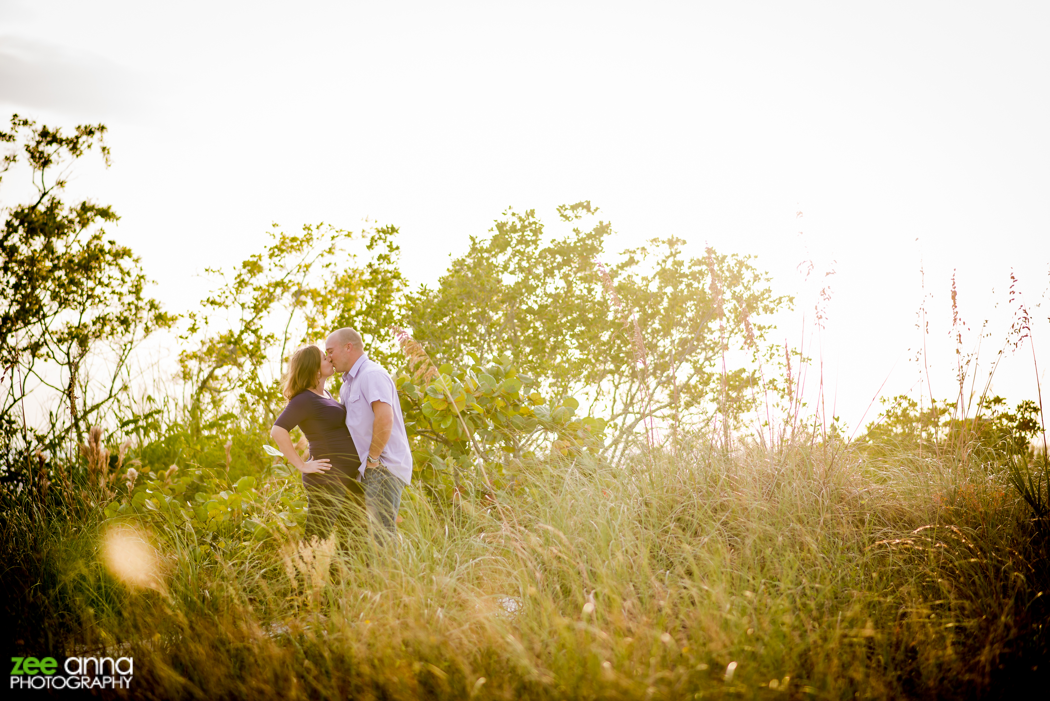 Fort Myers Beach Maternity Shoot - Zee Anna Photography