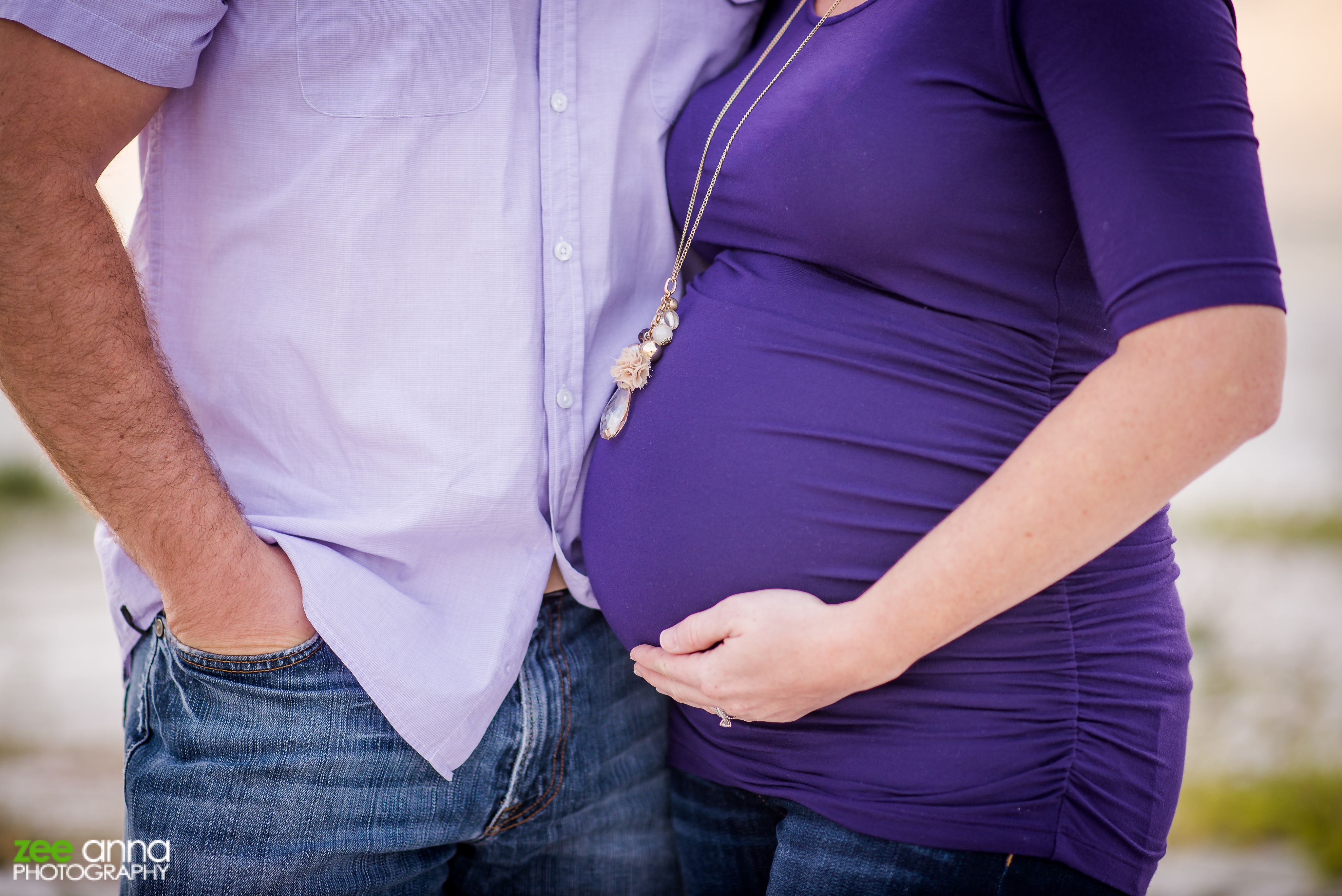 Fort Myers Beach Maternity Shoot - Zee Anna Photography