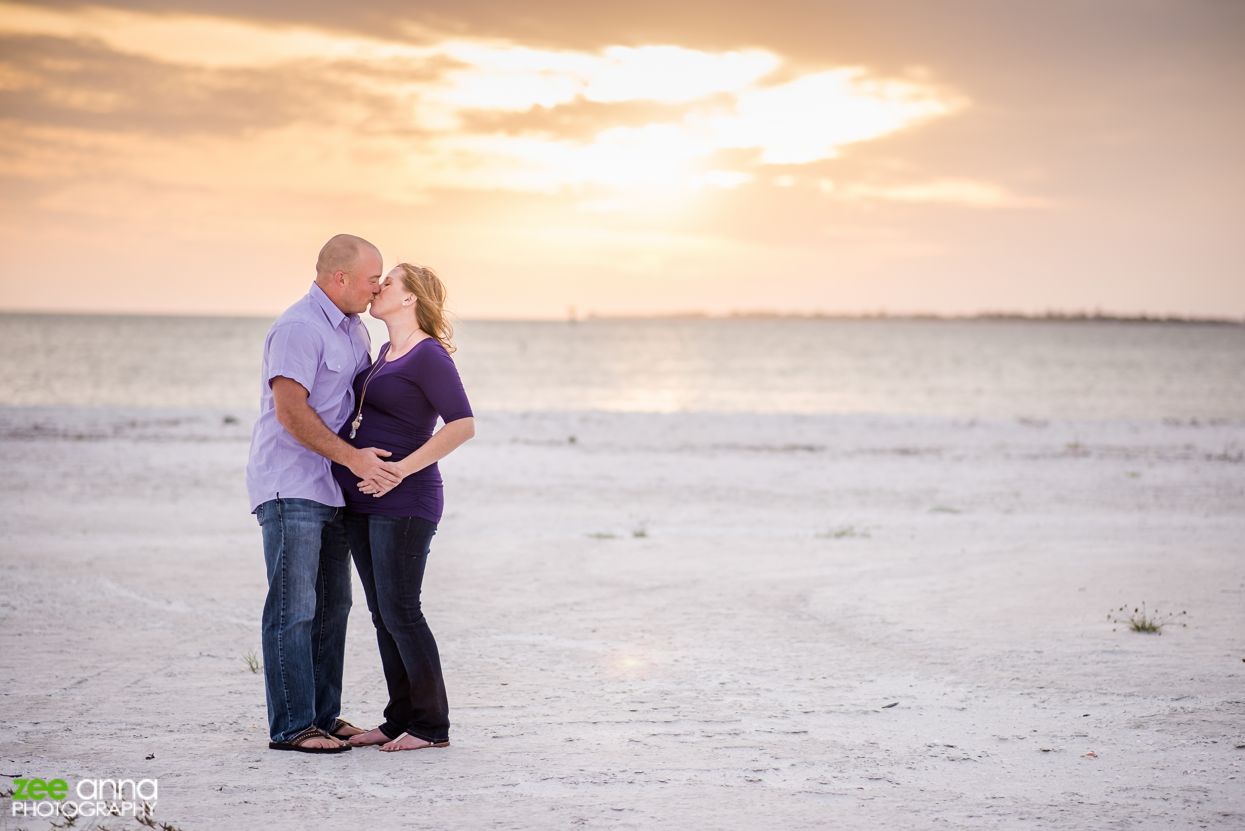 Fort Myers Beach Maternity Shoot - Zee Anna Photography