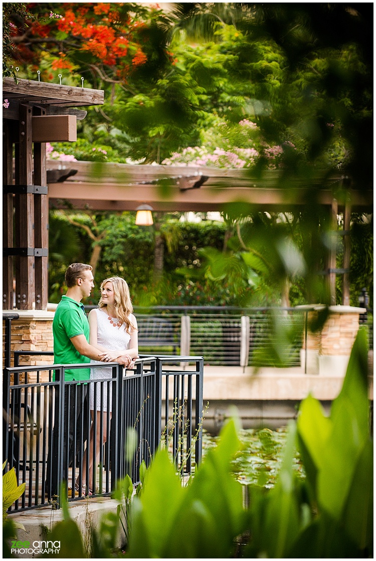 Naples Beach and garden engagement session by zee anna photography