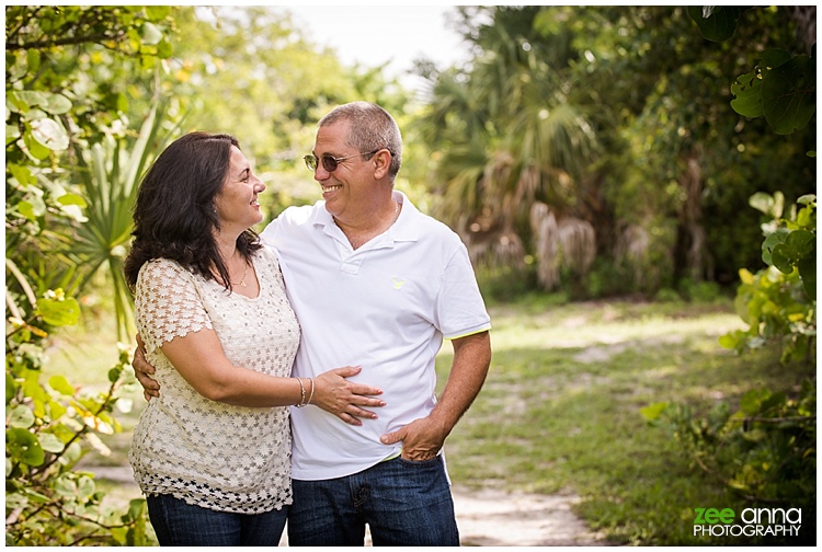 Fort Myers Family Session with Nayi and her Family by Zee Anna Photography