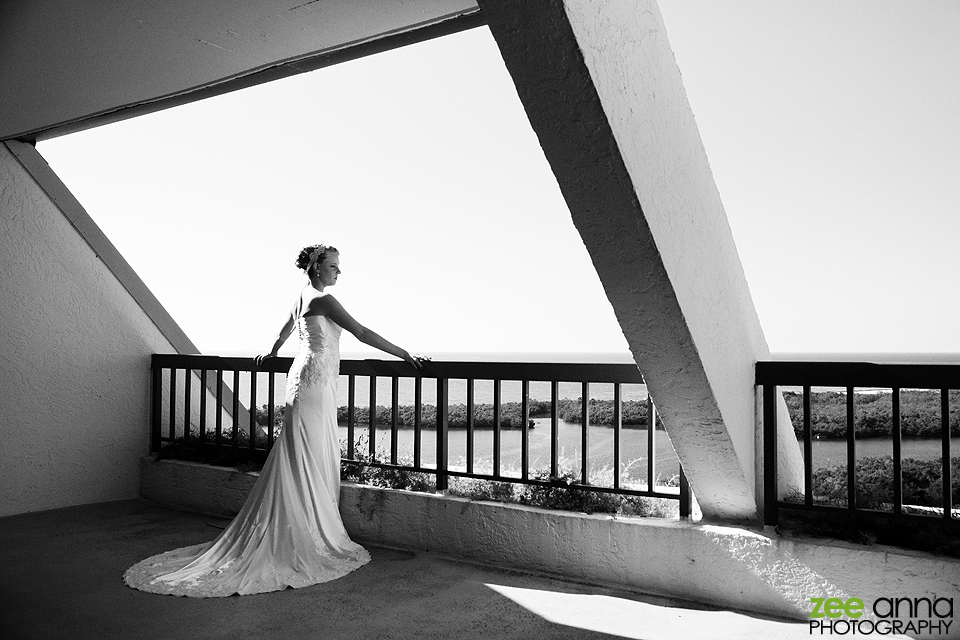 Grys-Tharp-Beach-Wedding-008
